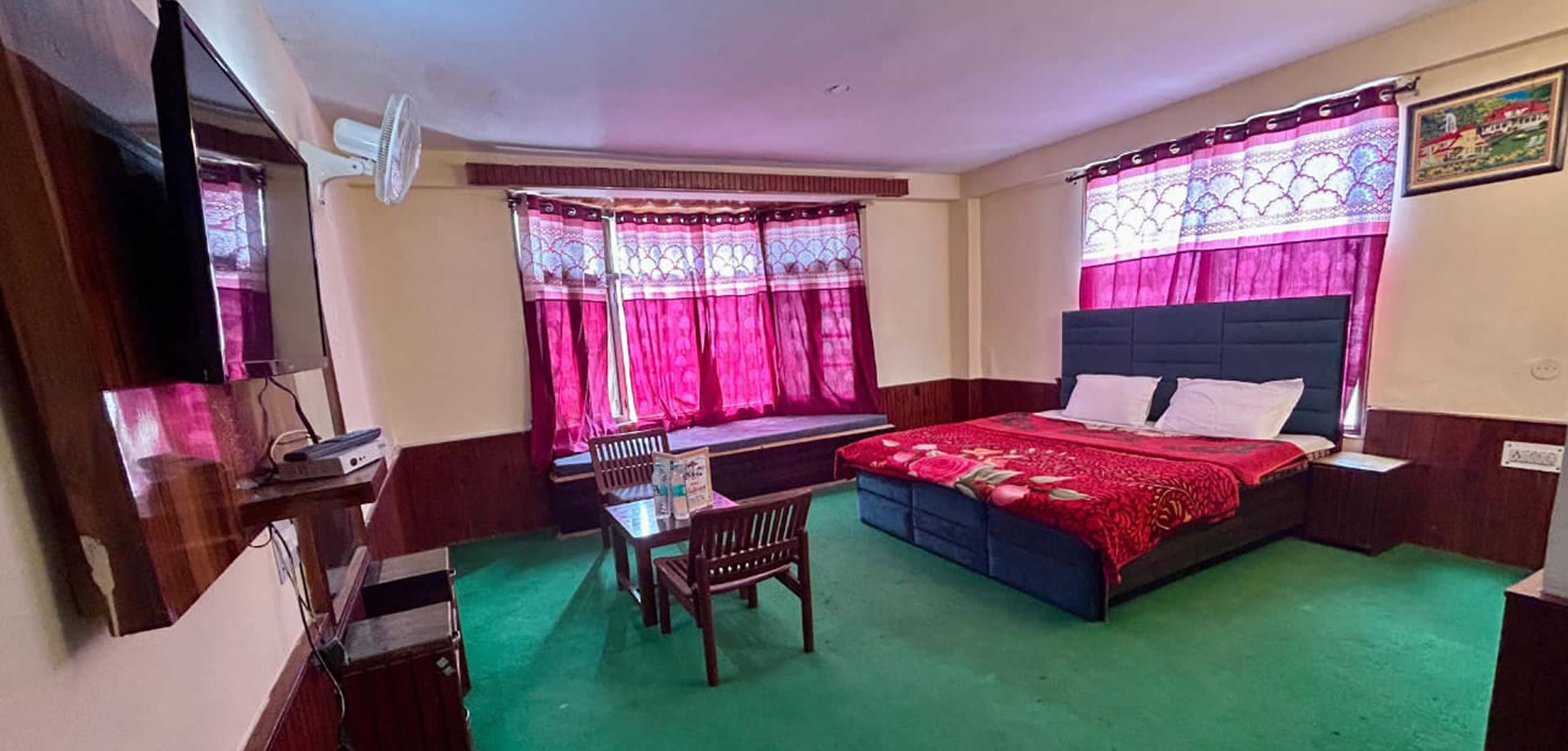Deluxe Room - Cozy Inn Manali